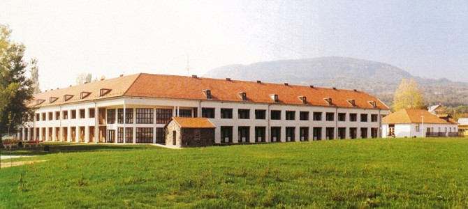 Education and resort building - Badacsonytomaj